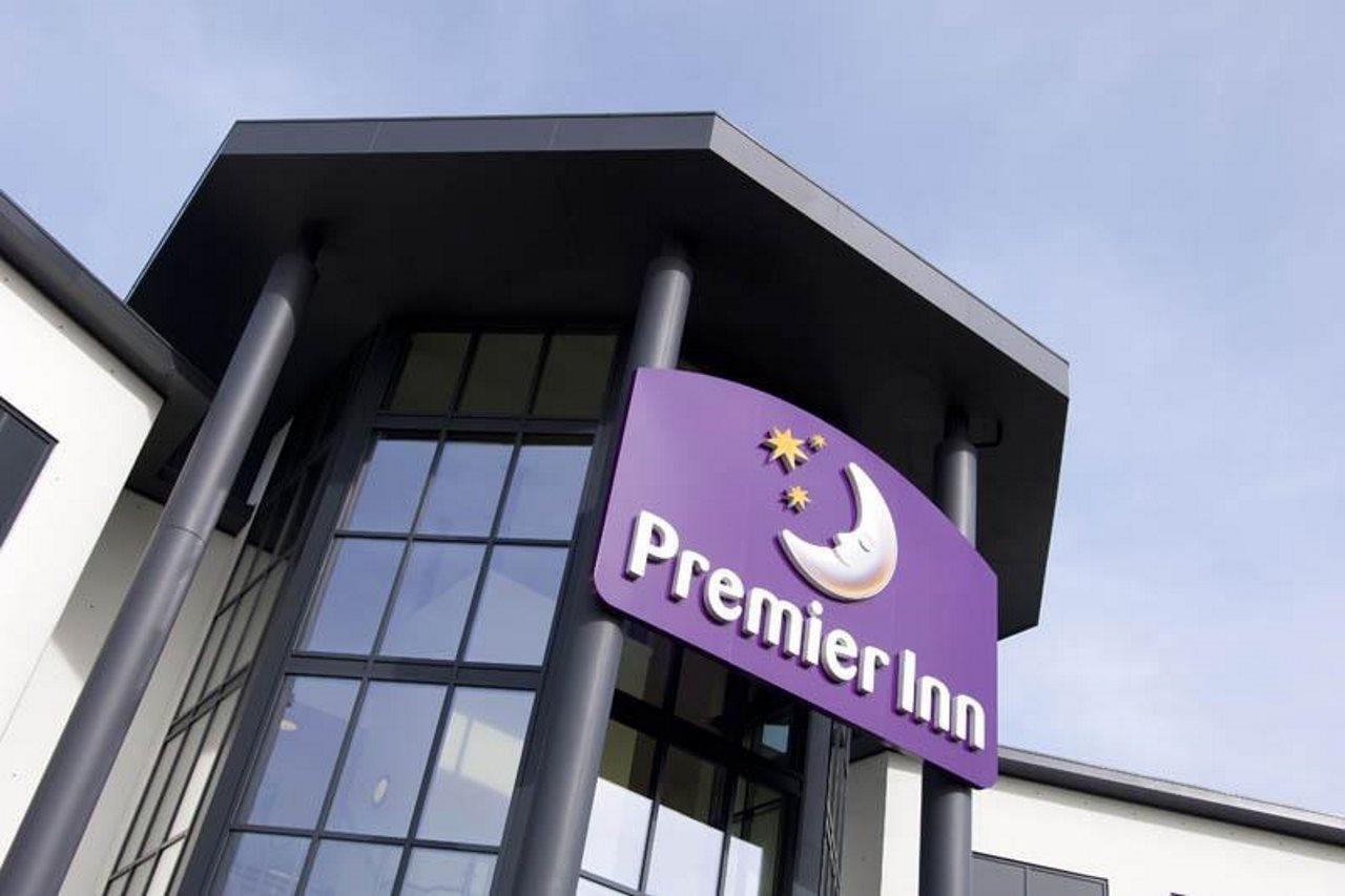 Premier Inn Bicester Esterno foto