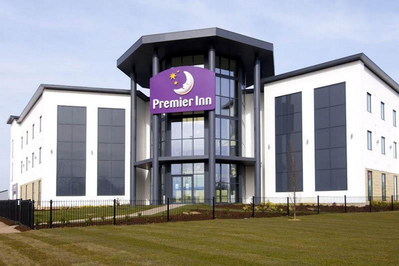 Premier Inn Bicester Esterno foto