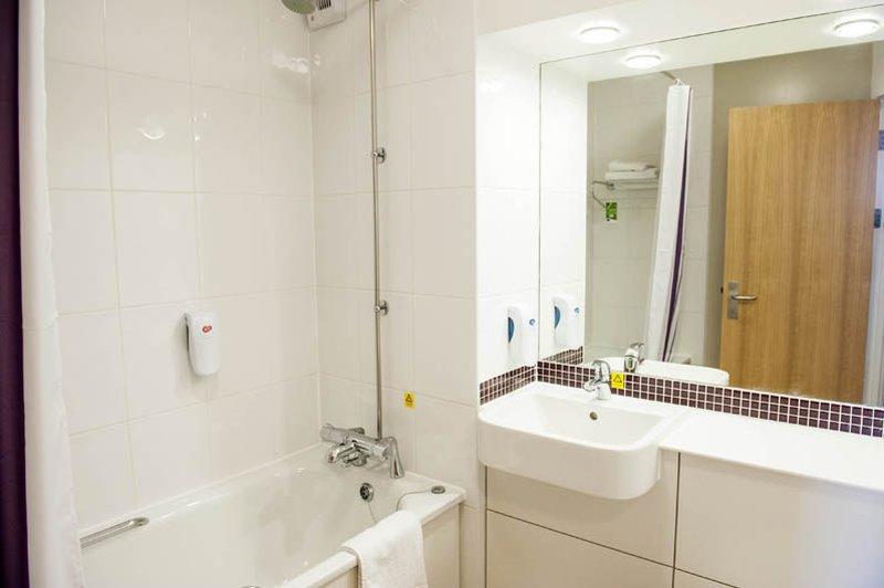 Premier Inn Bicester Esterno foto